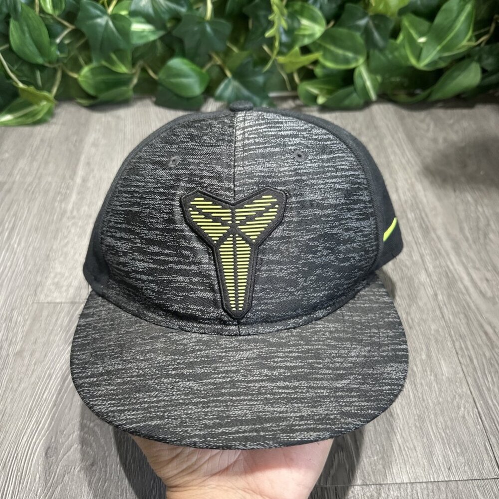 Nike Kobe SnapBack Boys Two Tone Hat Adjustable 810456-012